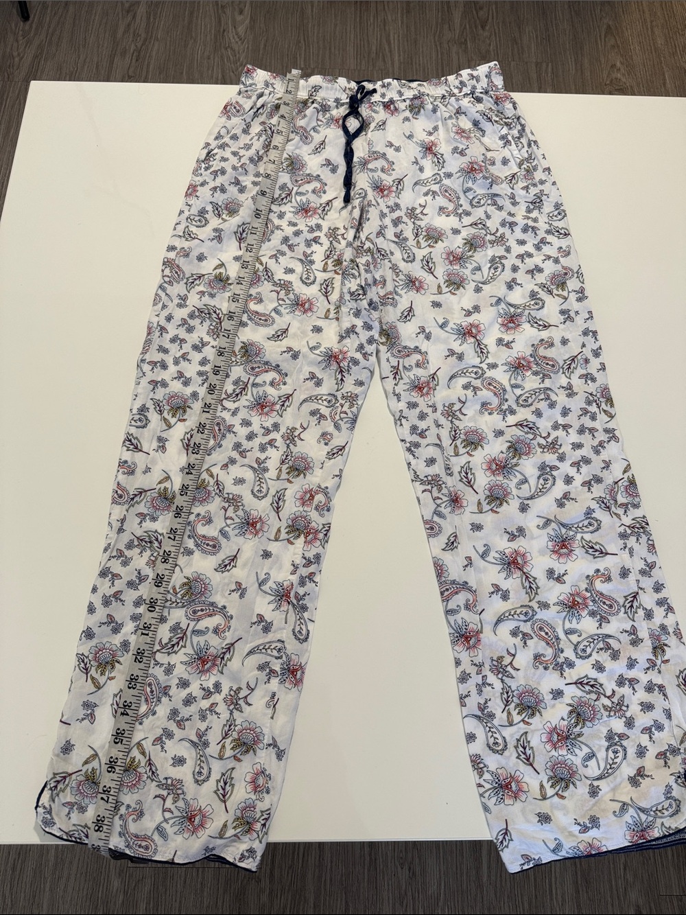 Victoria's Secret White Paisley Floral Lounge Pants with Black Drawstring Sz M - Picture 7 of 10